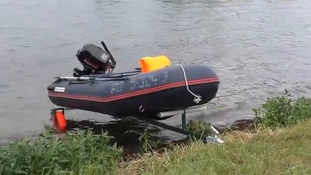 Белое море Умба Спуск лодки на воду в одиночку смотреть онлайн