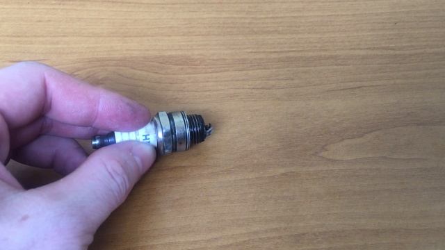 Через сколько моточасов заменять свечу зажигания на мотокосе и бензопилах смотреть онлайн