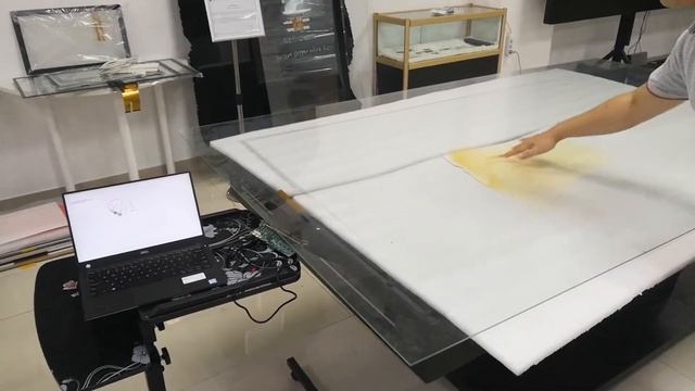 Всепогодный, влагоустойчивый интерактивный экран смотреть онлайн