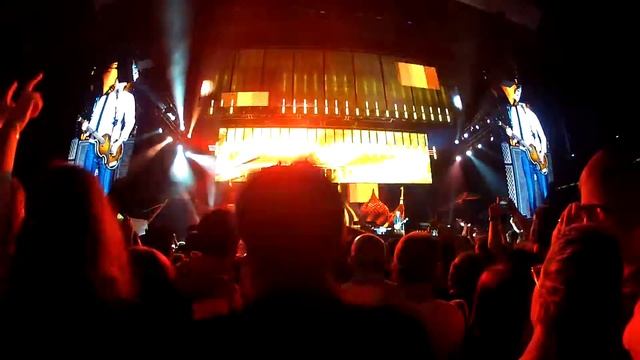 PAUL McCARTNEY "Back In The URSS" Live @ Vicente Calderon Stadium Madrid 02062016 смотреть онлайн
