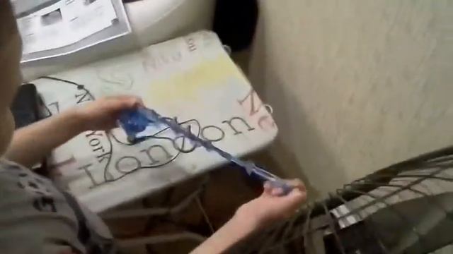 Супер Лизун сороконожка ! смотреть онлайн