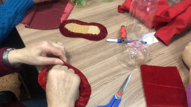 "Клуб мастерицы" при библиотеке имени Рутмана в Советске готовится к Новому году смотреть онлайн