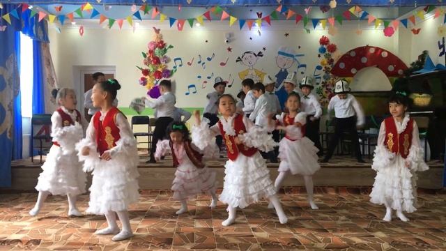 Веселое настроение 1 а класса перед праздником "Спасибо, Азбука!" смотреть онлайн