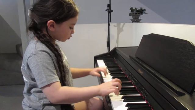 Joseph Haydn, German Dance. Performed by Julia Rozenkova смотреть онлайн