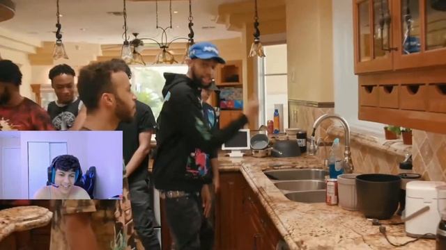 Streamers React to Daequan and Hamlinz New 7M Content House! NRG Thoom House Official Return Video смотреть онлайн