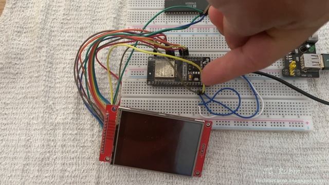 Using a 2.8in SPI LCD Touchscreen ILI9341 with an ESP32 on Platformio смотреть онлайн