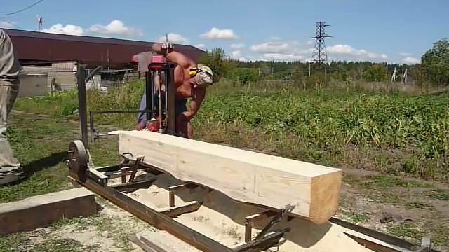 ПИЛАРАМА С БЕНЗОПИЛЫ " УРАЛ" 2 смотреть онлайн