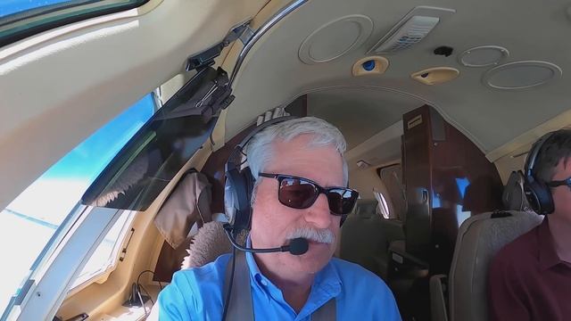 BIRDSTRIKE Near Disaster: Cessna Citation ILS to Minimums смотреть онлайн