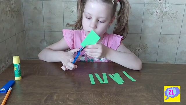 Аппликация из бумаги. Гусеница. Простые поделки с детьми смотреть онлайн