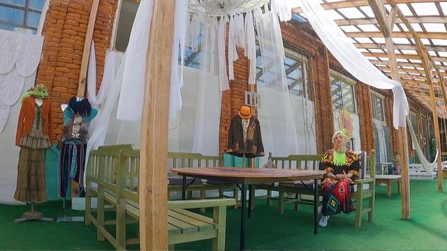 ХУДОЖНИК ПО КОСТЮМАМ смотреть онлайн