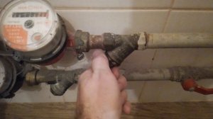 Как улучшить поток воды в кране. Чистка фильтра грубой очистки || How To