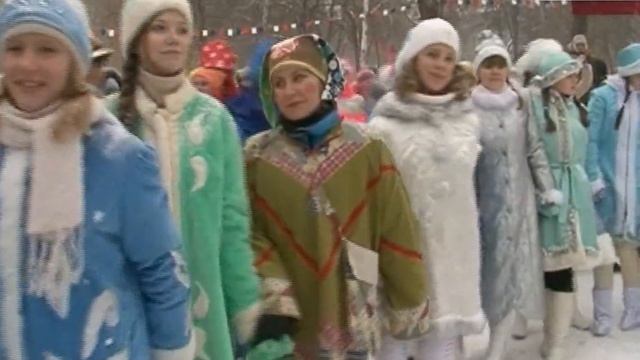 В Самаре устанавливают главную елку смотреть онлайн
