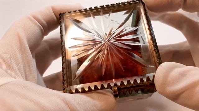 Саркофаг для уранового стекла. Шкатулка из фацетного стекла. Сталинский ампир. смотреть онлайн
