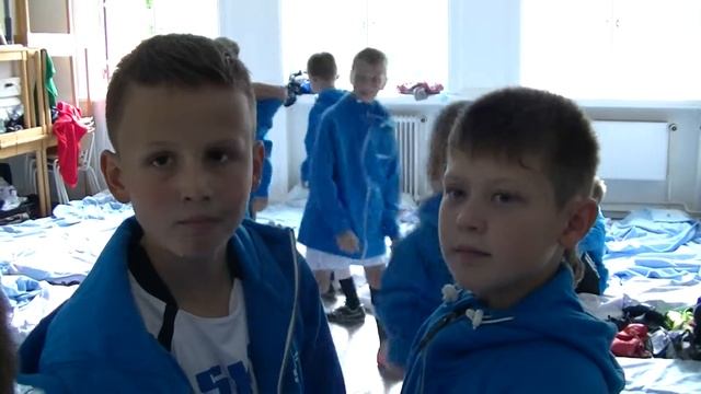 парни в номере смотреть онлайн
