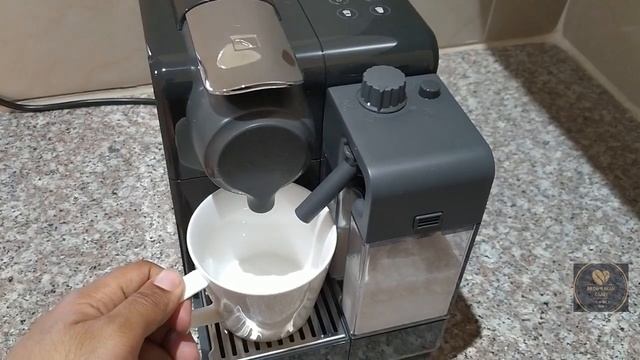 Nespresso Delonghi Lattisima Touch REVIEW. смотреть онлайн