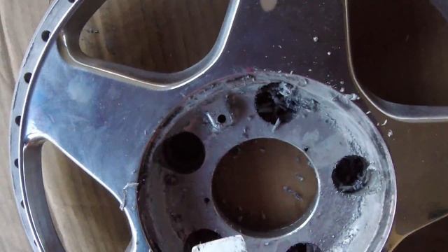 Как смыть краску с колесного диска. Тест смывки краски СП6. смотреть онлайн