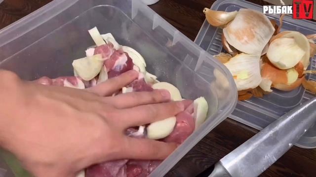 Шашлык. Маринад для шашлыка. Быстрый и вкусный способ замариновать свинину. смотреть онлайн