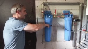 Как открутить колбу фильтра воды?