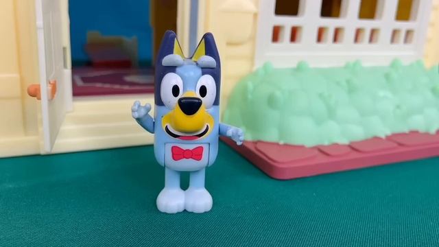 BLUEY Stop! That's Dangerous! ? | Safety for kids | Bunya Toy Town смотреть онлайн