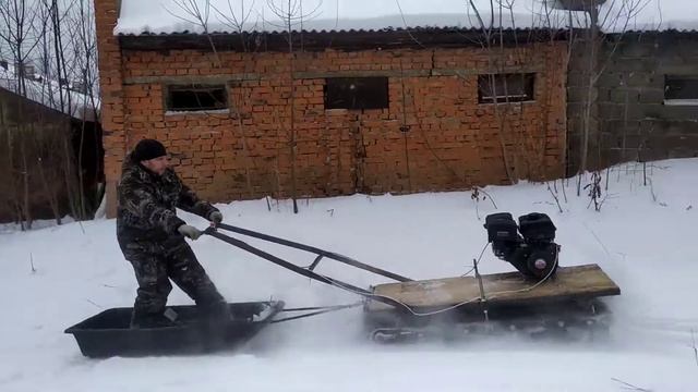 Самодельная мотособака с центробежным сцеплением , двигатель Лифан 15 лошадиных сил. смотреть онлайн