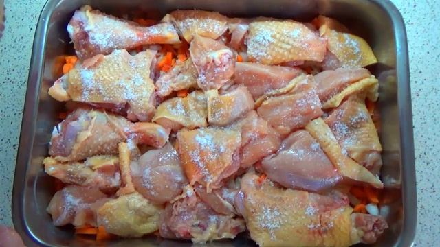 Вкусная Запеченная курица с овощами! Простой и быстрый рецепт! смотреть онлайн