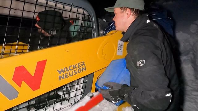 WE ALMOST GAVE UP! 1 Frozen Skid Loader & 2 Trucks With Matt's Off Road Recovery + Trail Mater смотреть онлайн