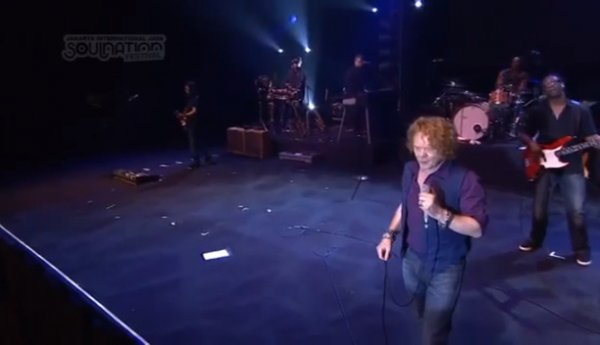 Simply Red _Holding Back The Years_ Live at Java Soulnation 2010_x264