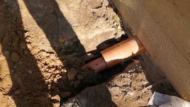 СТАВИМ САМОТЕЧНЫЙ СЕПТИК! Настоящая автономная канализация смотреть онлайн