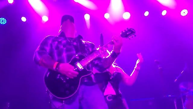 How Do You Sleep Orianthi Cover (American Maid) смотреть онлайн