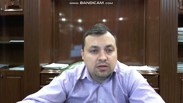 На фотографии солидный молодой человек, а на деле мошенник рассказываю, что не нужно делать. смотреть онлайн