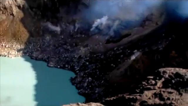 Камчатский вулкан доплюнул до неба смотреть онлайн