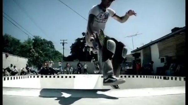 P.O.D. - Alive - Satellite (HD) 2001