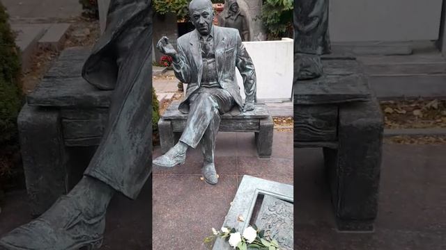 Новодевичье кладбище.Евгений Евстигнеев.19.08.2022 г. смотреть онлайн
