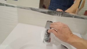 Преимущества и недостатки раковины над стиральной машиной.