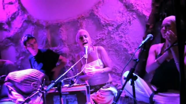 Shanti People - Radhe Govinda ( Mantra Jam ) смотреть онлайн