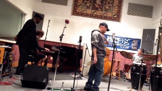 Brad Goode Monday night jazz jam live at Kuvo/Kvjz 89.3 radio Denver смотреть онлайн