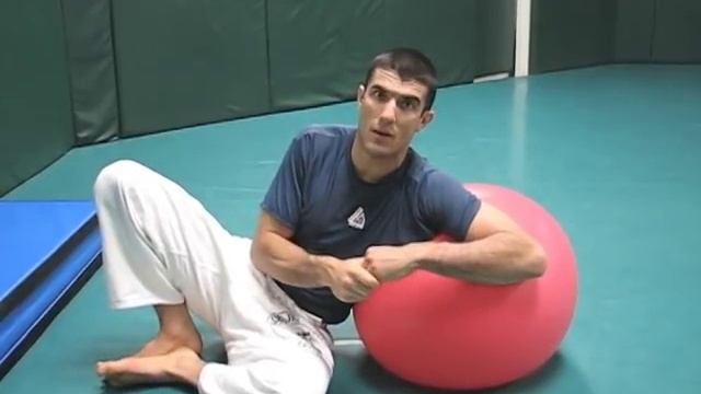Core Strengthening - Lower Back Injury Prevention with Rener Gracie смотреть онлайн