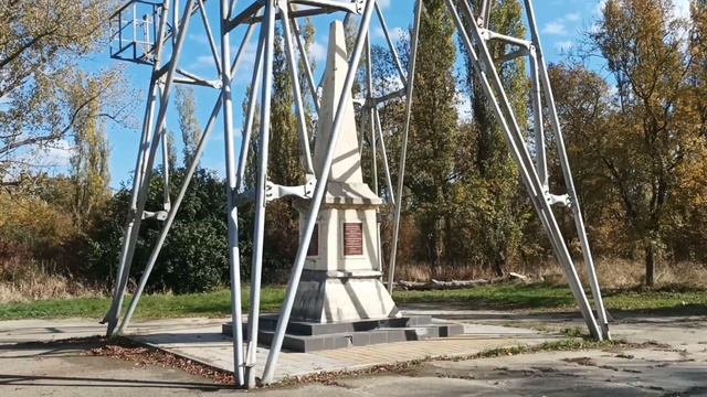 Первая нефтяная скважина России. Бабушка-вышка. Долина реки Кудако. Стоит увидеть на юге. Крымск. смотреть онлайн