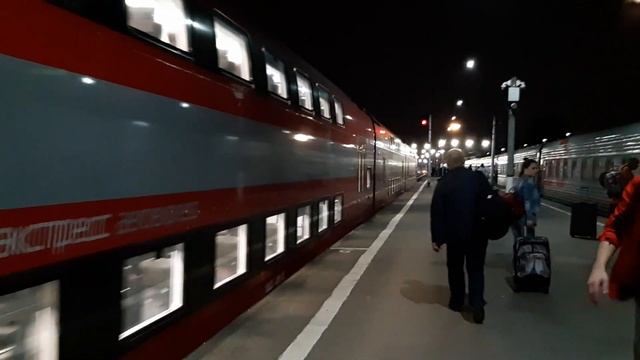 Электропоезд Аэроэкспресс ЭШ2‐001 смотреть онлайн