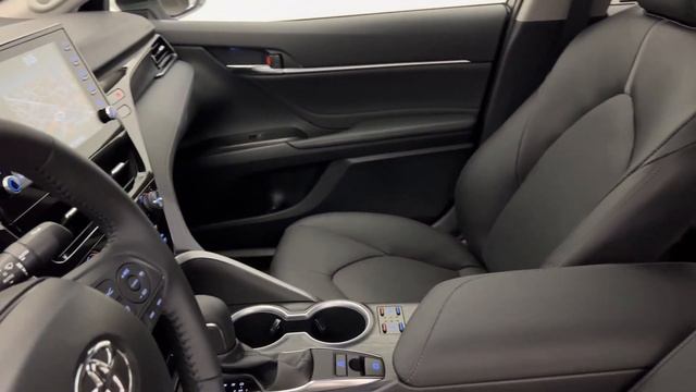 Презентация автомобиля Toyota Camry 6757 смотреть онлайн