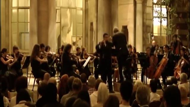 Vivaldi Concerto in A minor RV 445 II & III Mov. Piccolo Mina Ghobrial Conductor Philip Bride смотреть онлайн
