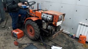 Трактор TZ-4K-14 с двс фольксваген 1.6 дизель первый запуск.