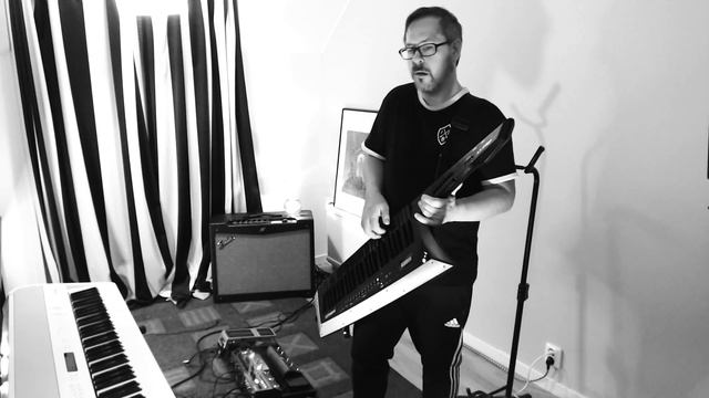 Late practise on the Roland Ax edge смотреть онлайн
