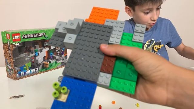Конструктор LEGO Minecraft Пещера зомби и Приключения в тайге. Обзор двух наборов. смотреть онлайн