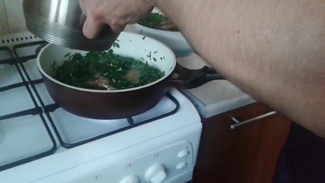 Пәря/Уйгурские лепешки с джусаем и яйцом смотреть онлайн