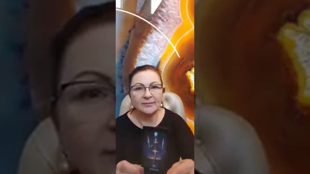Обзор колод Таро - 2 Мечей смотреть онлайн