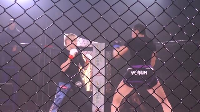 Бой Анны Руденко и Виктории Ходько на Чемпионате контактных единоборств 