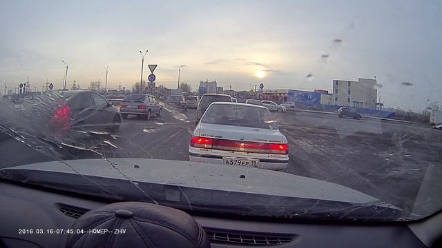 Абакан. ПДД. Тойота В002ВО19. Кольцо Крылова-Итыгина смотреть онлайн