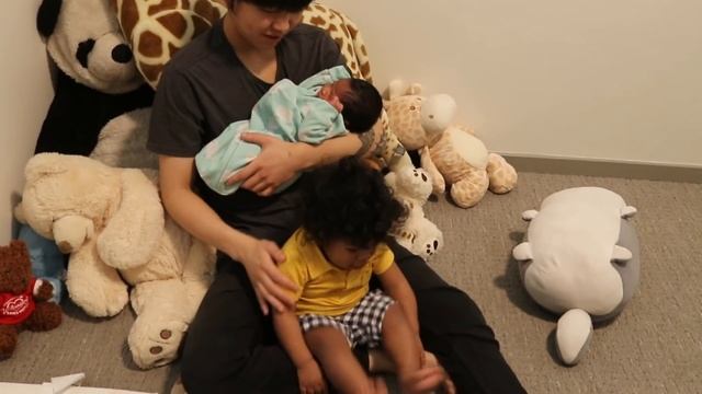 OUR SON REACTS TO MEETING HIS BABY BROTHER FOR THE FIRST TIME! смотреть онлайн