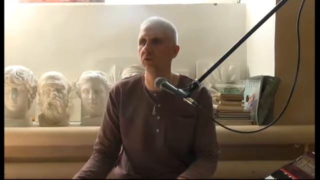 Бхагавад Гита 2.10 Е.М. Юга Дхарма дас смотреть онлайн